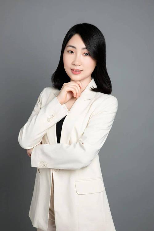 咨询总监拥有多年的金融科技领域人力资源管理咨询经验,专注于组织